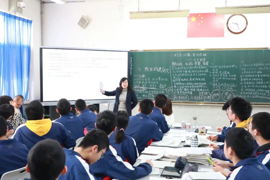 展主任教师风采 促教研质量提升——昌乐二中组织开展主任教师引领活动（一）