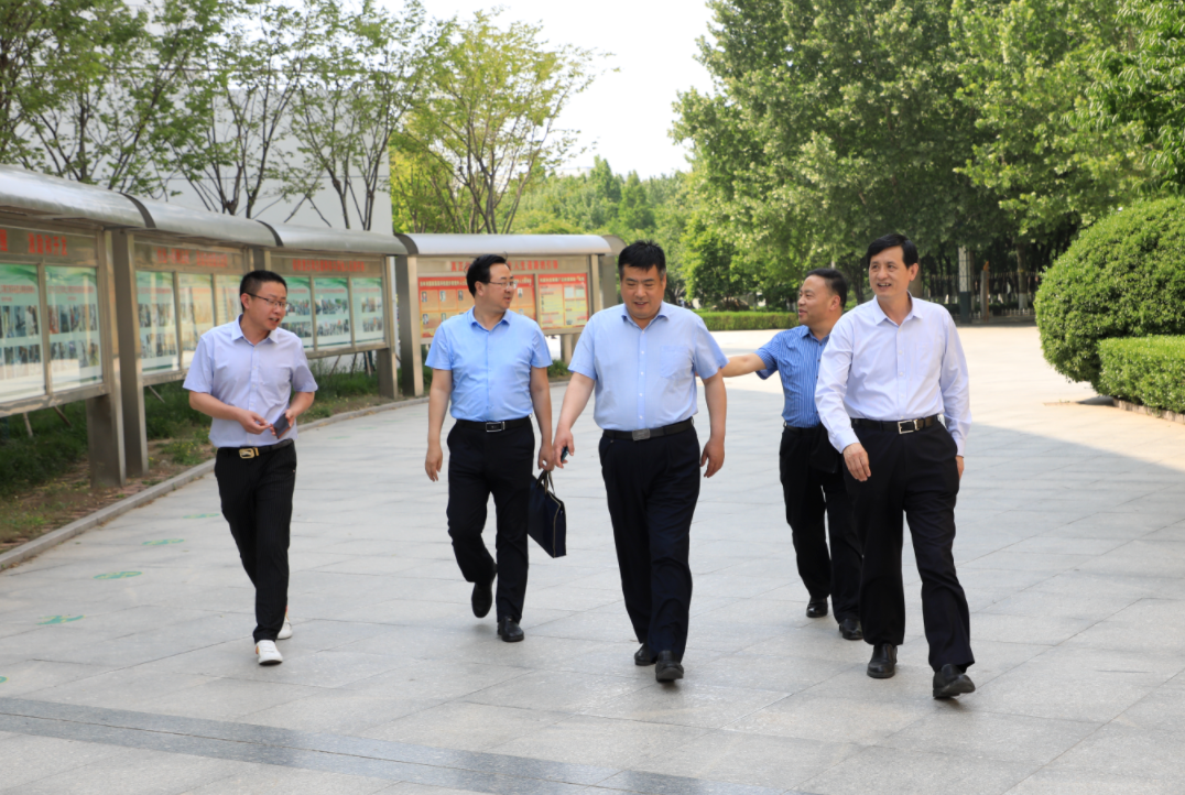 潍坊市教科院领导来昌乐二中调研指导高三复习备考工作