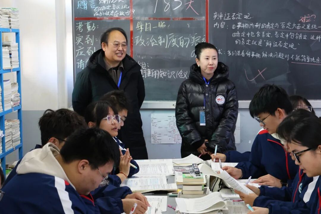 2025年潍坊市普通高中校长任职资格培训班跟岗培训活动顺利结课