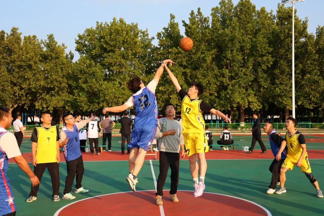 271教育|昌乐二中：燃情金秋 鏖战篮下——我校成功举办教职工篮球赛