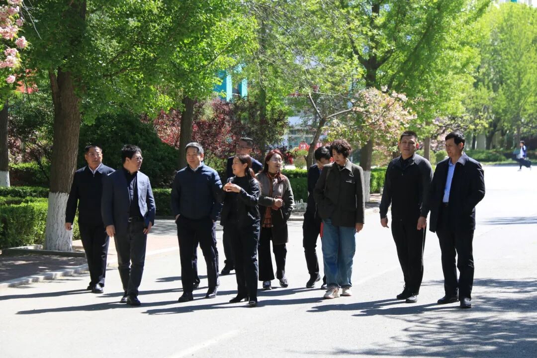 271教育|北京大学专家团队来校研讨交流